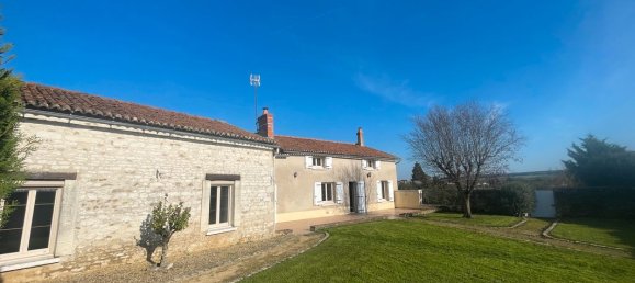 4 bedrooms House in Braslou, France No. 153294 2