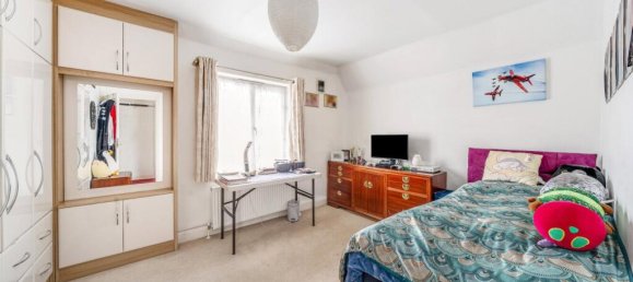 3 bedrooms House in Whetstone, United Kingdom No. 6718 11