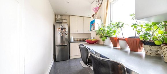 3 bedrooms House in Whetstone, United Kingdom No. 6718 7