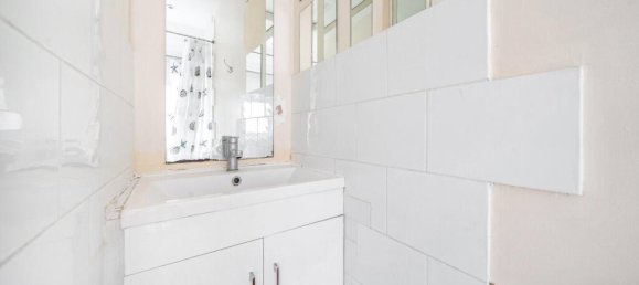 3 bedrooms House in Whetstone, United Kingdom No. 6718 13