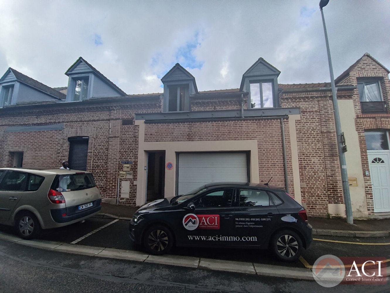 Дуплекс с 3 спальнями в Мерю, Франция № 261009