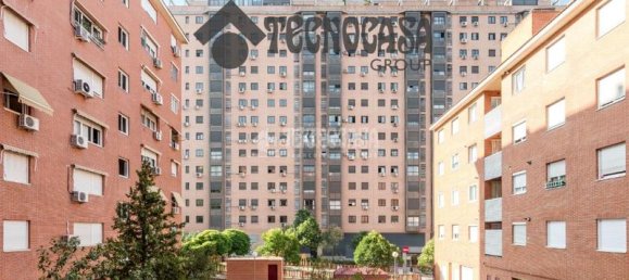 3 bedrooms Apartment in Madrid, Spain No. 159449 2