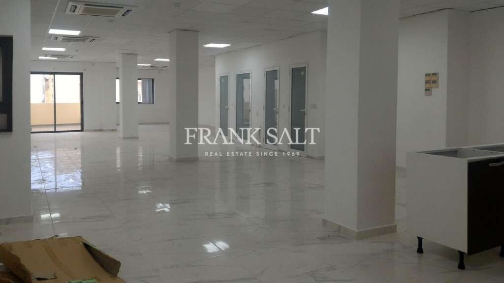 261m² Office in Sliema, Malta No. 12048
