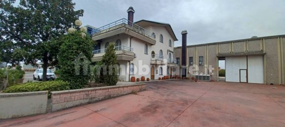 Склад 4430м² в Ларчано, Италия № 178845 14