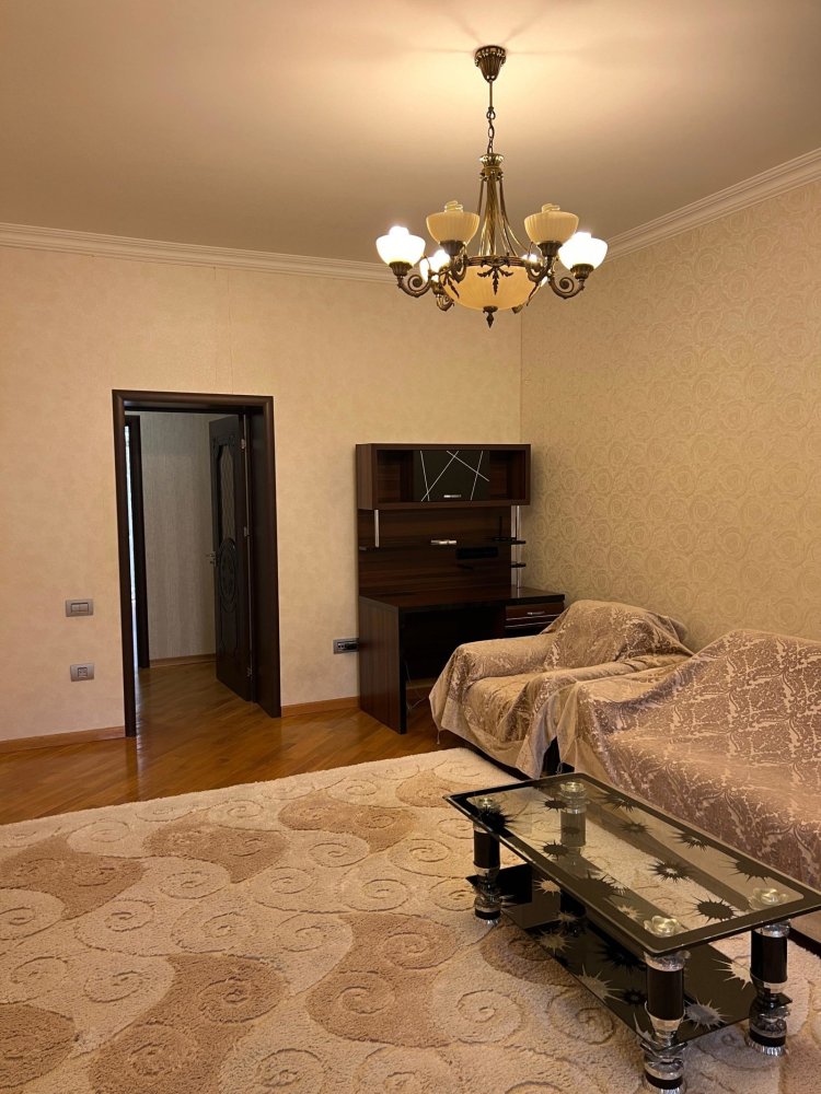 2 bedrooms Apartment in Sabail, Azerbaijan No. 2343