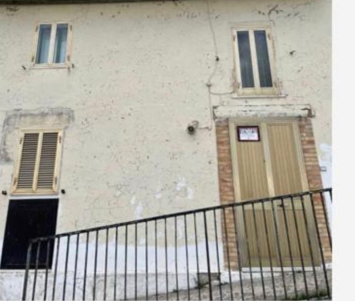 4غرفة منزل ذو طابقين في Sant'Agata di Puglia, Italy رقم 254917