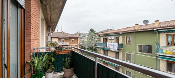 2 bedrooms Apartment in San Martino Buon Albergo, Italy No. 56646 3