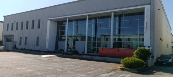 Almacén de 5 habitaciónes en Lissone, Italy No. 343499 3