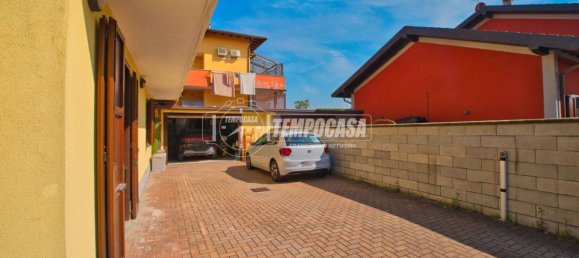 3 bedrooms Villa in Romentino, Italy No. 221275 27