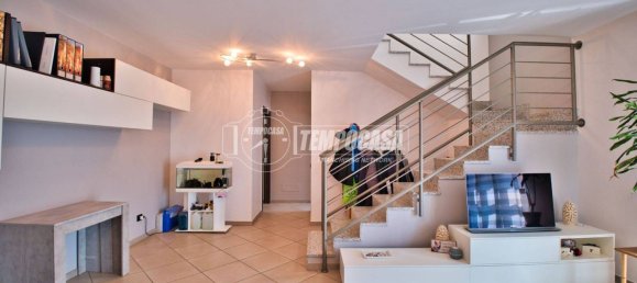3 bedrooms Villa in Romentino, Italy No. 221275 3