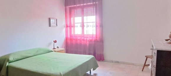 8 rooms Apartment in Vibo Valentia, Italy No. 74209 19