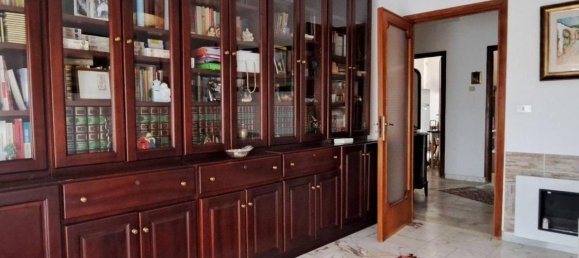 8 rooms Apartment in Vibo Valentia, Italy No. 74209 13