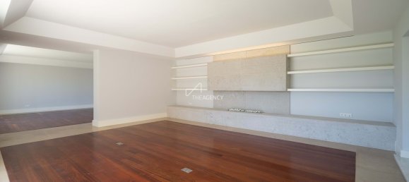 4 غرف نوم فيلا في Cascais, Portugal رقم 97501 24