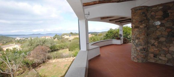 Villa de 9 dormitorios en Arzachena, Italy No. 273990 2