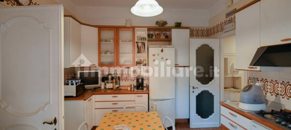 4 bedrooms Apartment in Rome, Italy No. 276565 18