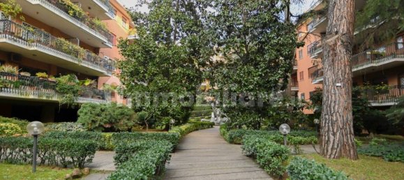 4 bedrooms Apartment in Rome, Italy No. 276565 4