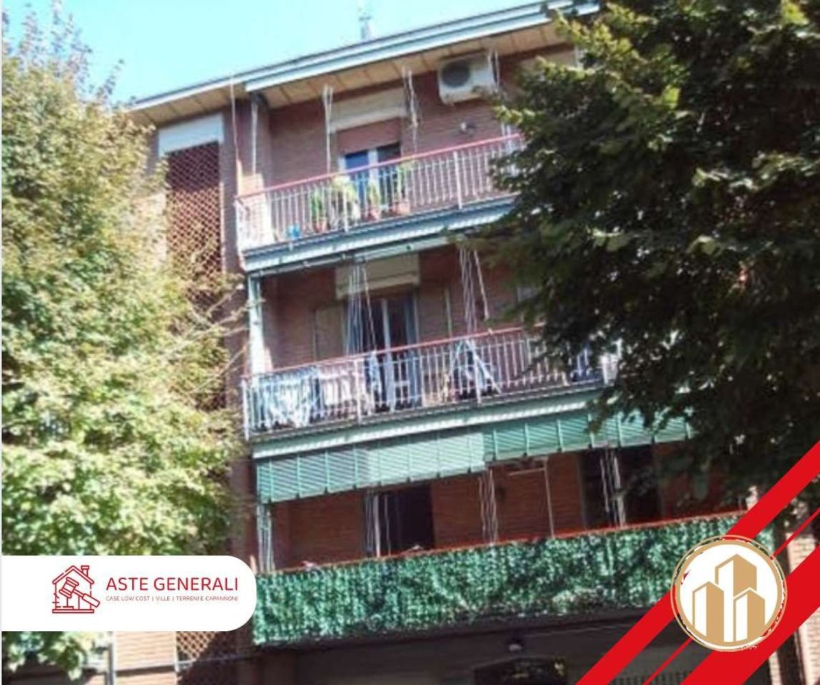 Квартира с 5 комнатами в Карпи, Италия № 94994