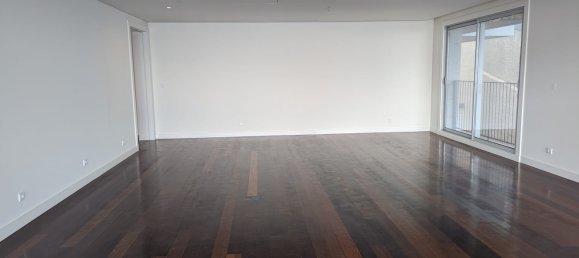 Квартира с 3 спальнями в Фуншал, Португалия № 115980 7