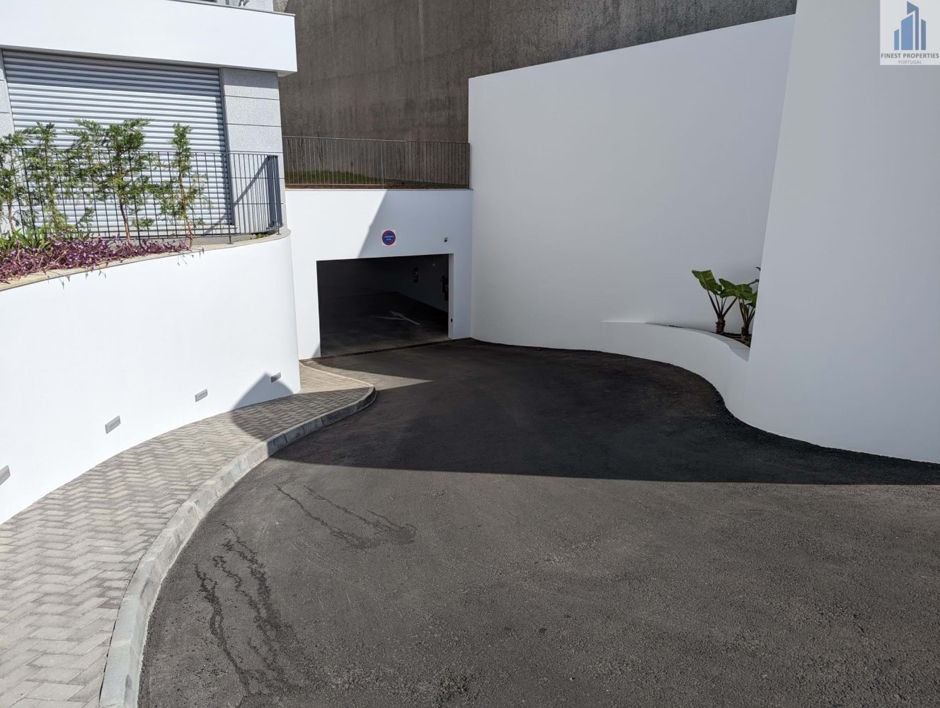 Квартира с 3 спальнями в Фуншал, Португалия № 115980