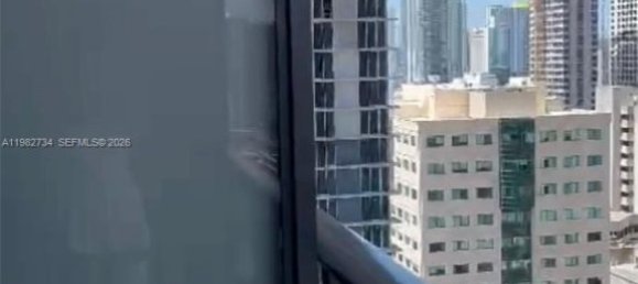 33.07m² Commercial property for sale in Miami, Miami-Dade, Florida, USA № 615754 11