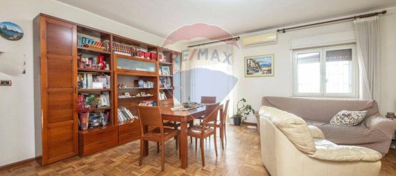 3 Schlafzimmer Wohnung in Aci Castello, Italy, Nr. 371630 5