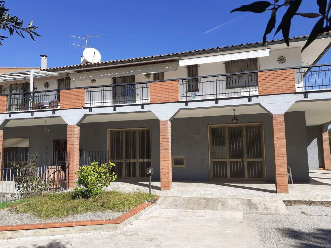 6 rooms House in Follonica, Italy No. 105241