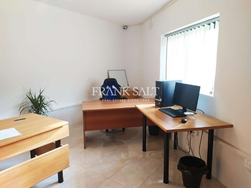 Bureau à San Gwann, Malta 135m² No. 11746