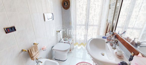 3 rooms Apartment in Turin, Italy No. 305163 24