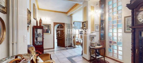 3 rooms Apartment in Turin, Italy No. 305163 20