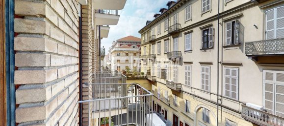 3 rooms Apartment in Turin, Italy No. 305163 2