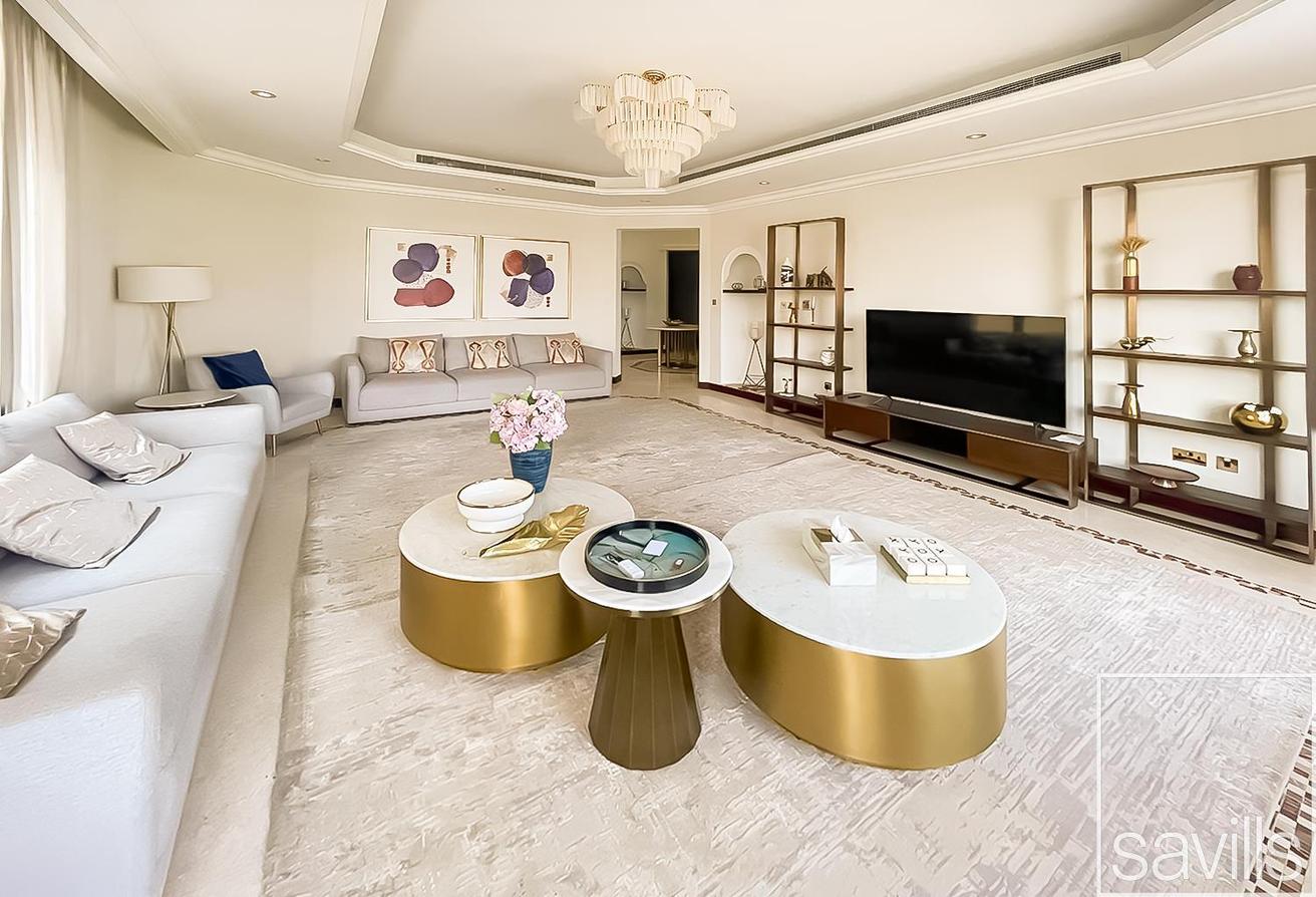 Villa de 5 dormitorios en Palm Jumeirah, UAE No. 112368