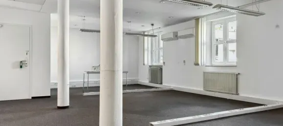 22-salle Bâtiment à Frankenthal, Germany No. 82076 5