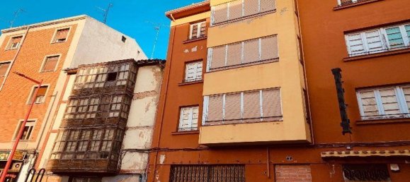 350m² Land in Miranda de Ebro, Spain No. 84798 2