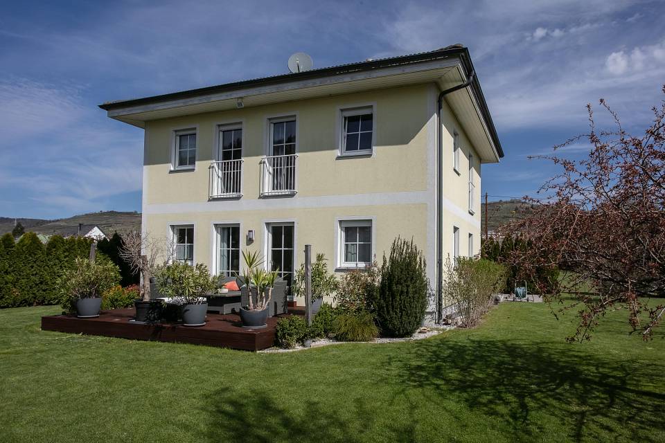 5 rooms House in Krems an der Donau, Austria No. 128928