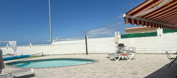 3 bedrooms House in Adeje, Spain No. 185834 19