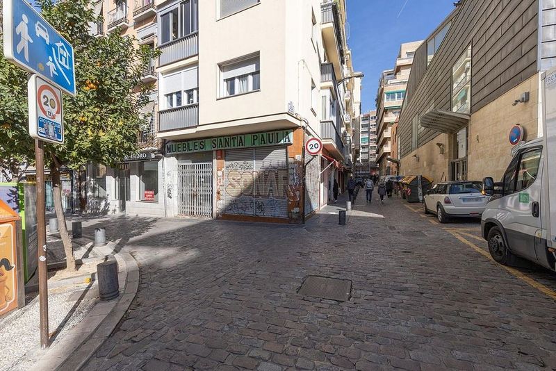  عقار تجاري في Granada, Spain 425متر مربع رقم 225964