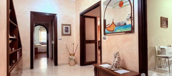 4 bedrooms Apartment in Rome, Italy No. 295126 18