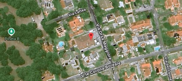 4 bedrooms Villa in Ardea, Italy No. 13102 2