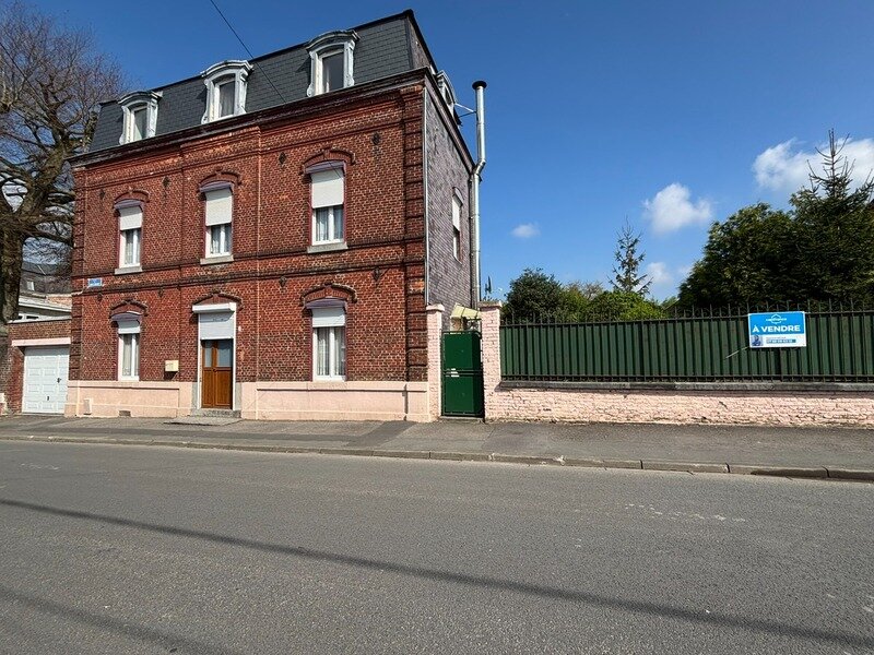 Casa de 5 dormitorios en Fourmies, France No. 234971