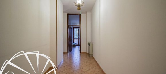 5 rooms Apartment in Prato, Italy No. 38754 31