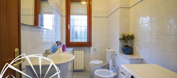 5 rooms Apartment in Prato, Italy No. 38754 29