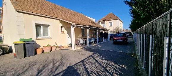 Casa de 9 dormitorios en Amilly, France No. 92838 22