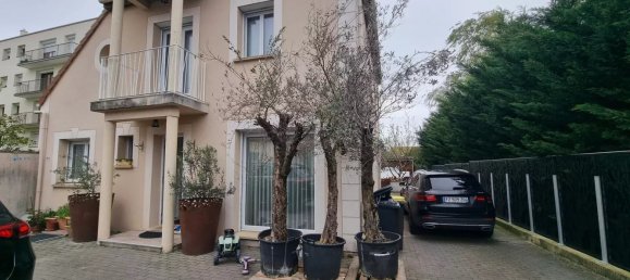 Casa de 9 dormitorios en Amilly, France No. 92838 21