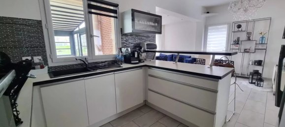 Casa de 9 dormitorios en Amilly, France No. 92838 6