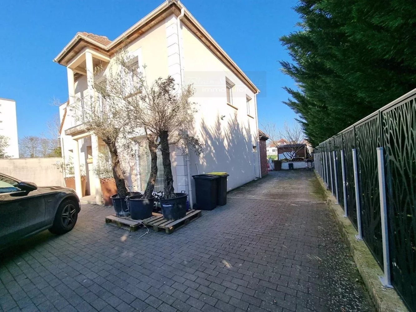 Casa de 9 dormitorios en Amilly, France No. 92838