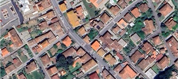 4 rooms Apartment in Arezzo, Italy No. 200028 27