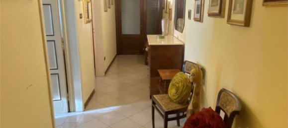 4 bedrooms Apartment in Prato, Italy No. 371933 13