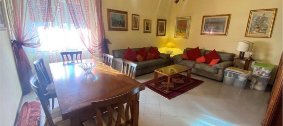 4 bedrooms Apartment in Prato, Italy No. 371933 5