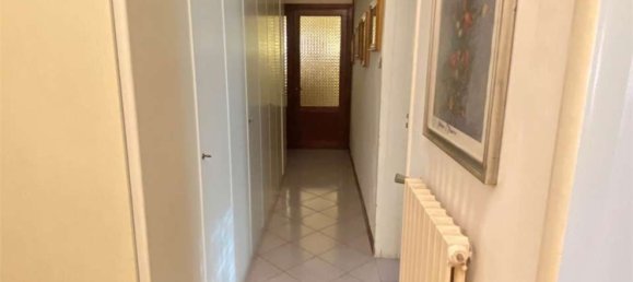 4 bedrooms Apartment in Prato, Italy No. 371933 14