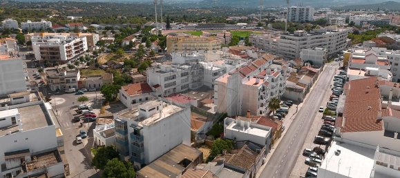 2 bedrooms House in Loule, Portugal No. 24558 8